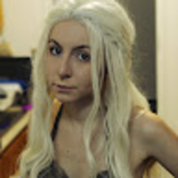 Meet your Posher, Nicole - Picture 1 of 1